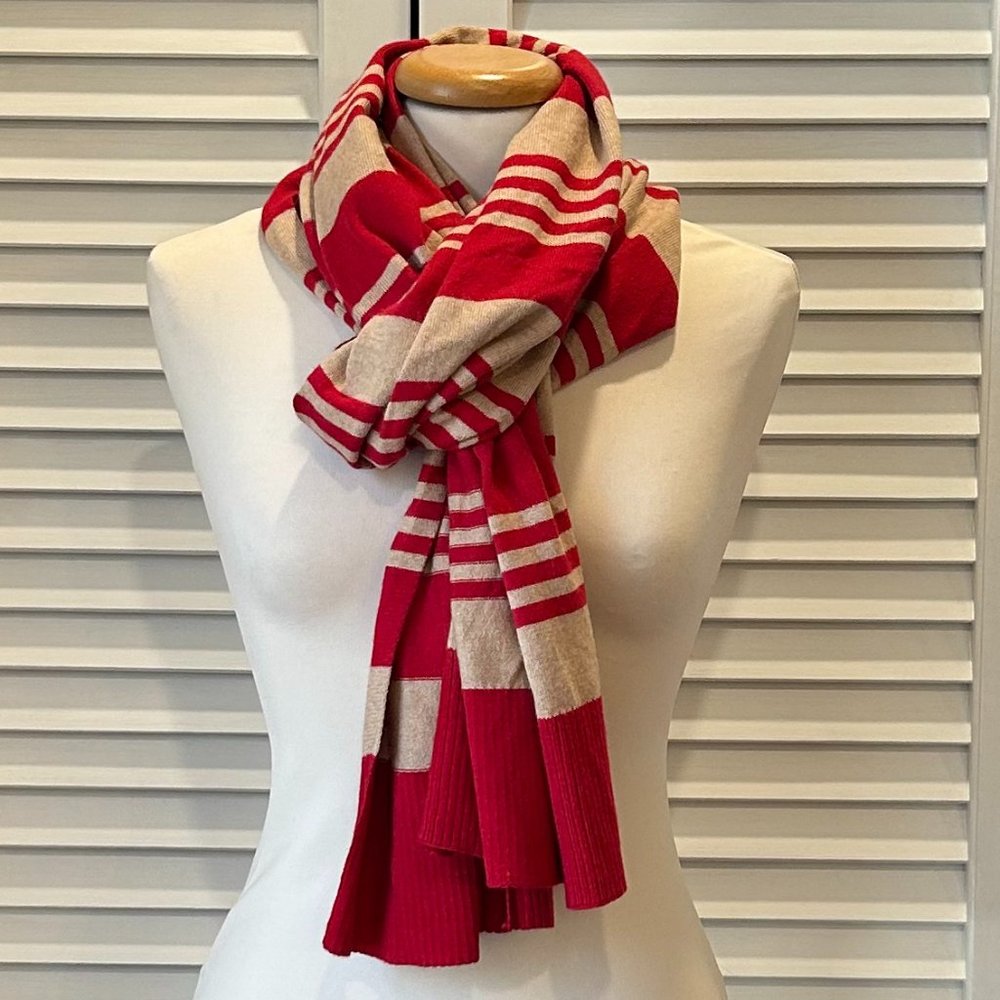 GAP Scarf